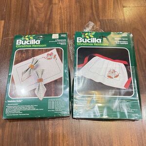 Vtg Bucilla Cross Stitch Kit Christmas Placemats Napkins Apron Holly 49024 49025